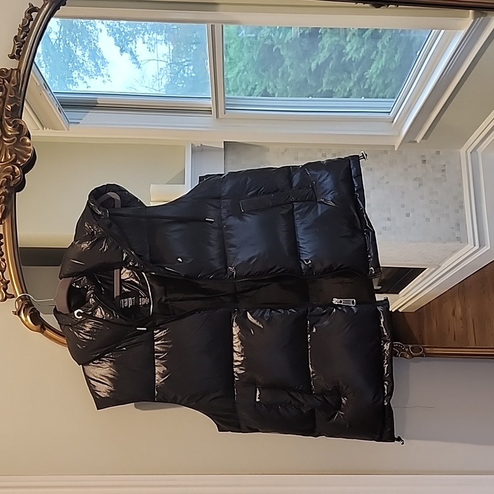 d.e.t.a.i.l.s black XL puffer vest